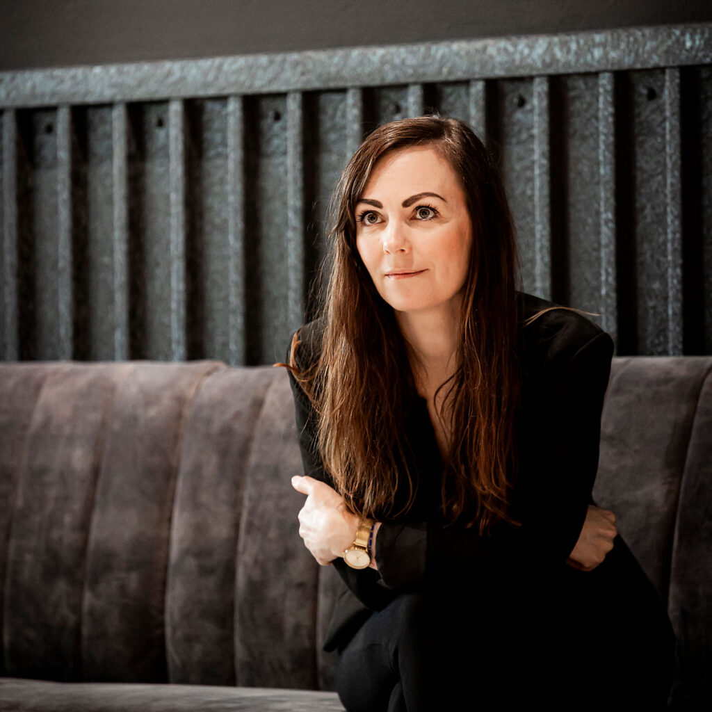 Dette billede har en tom ALT-egenskab (billedbeskrivelse). Filnavnet er IMG_0482_red-1024x1024.jpg